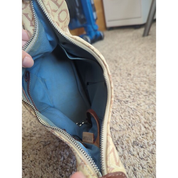 Dooney & Bourke Monogram Small Hobo bag - Picture 8 of 9